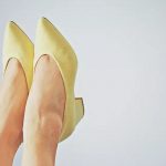 Грибок ногтей на ногах: почему кремы не помогают, сколько длится курс лечения и что делать с обувью