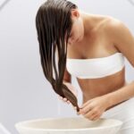 Как правильно мыть длинные волосы
